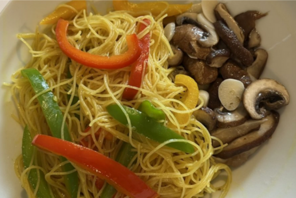 Singaporean Style Fried Rice Noodle