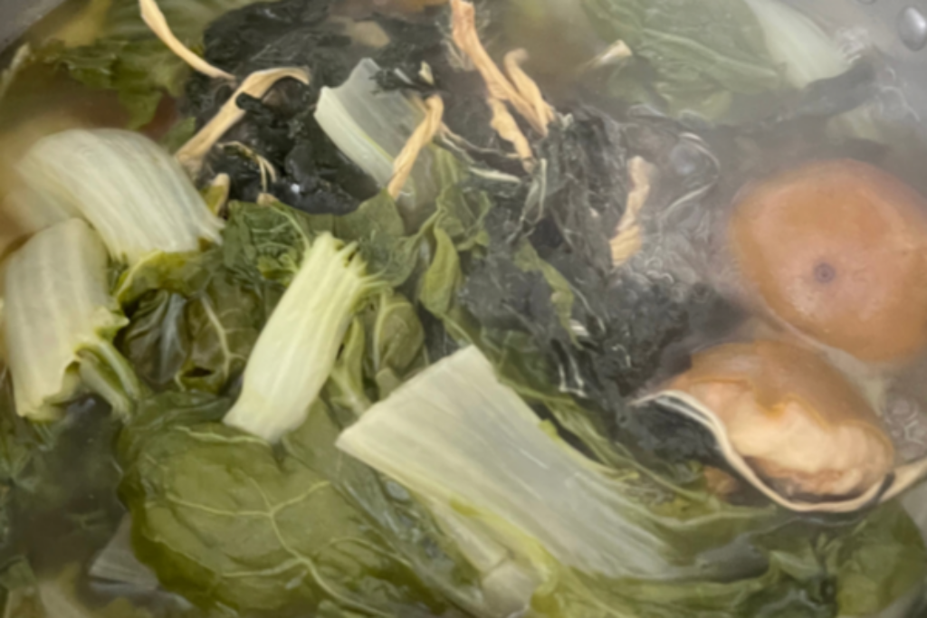 Pak Choi And Mangosteen Soup