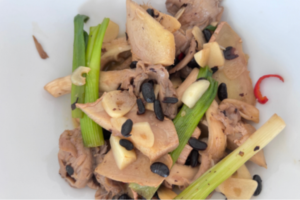 Garlic And Black Bean Stir-Fried Oyster Mushrooms