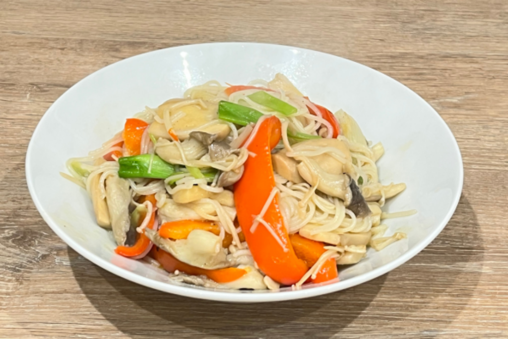 Assorted Mushroom Stir-fried Rice Noodles