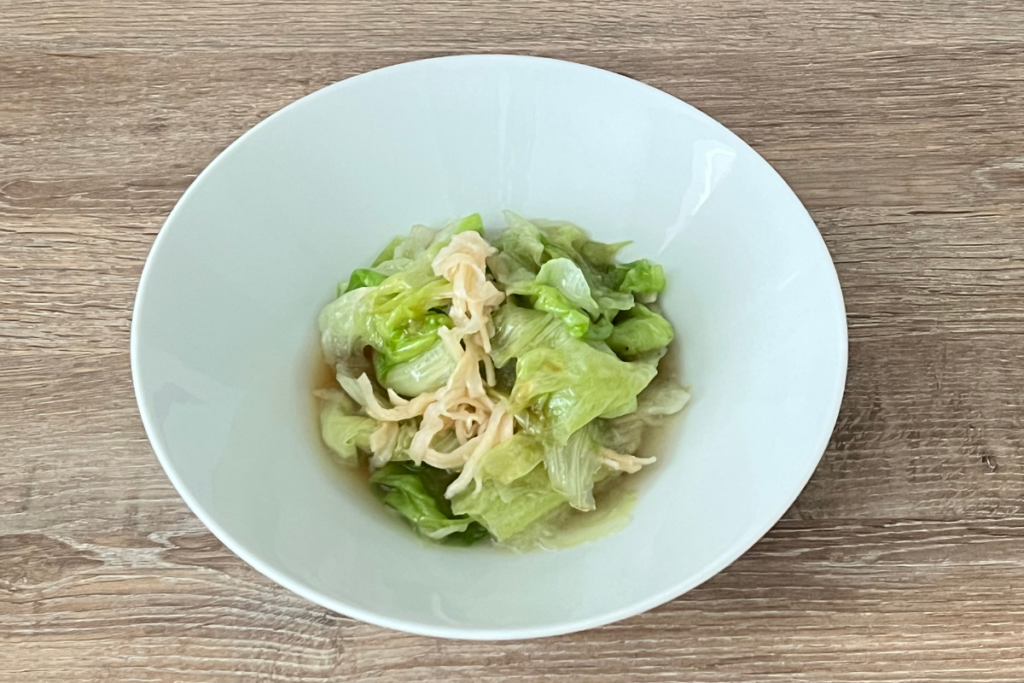 Lettuce With Daikon Shred