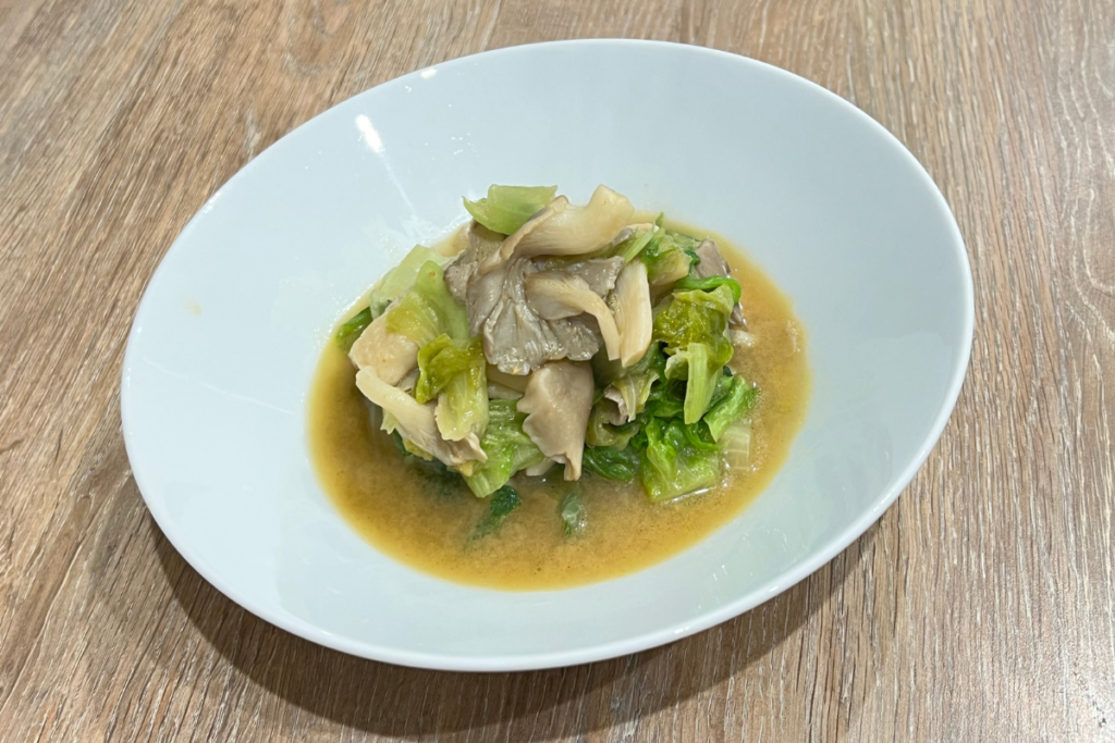 Stir-Fried Iceberg Lettuce With Satay Oyster Mushrooms